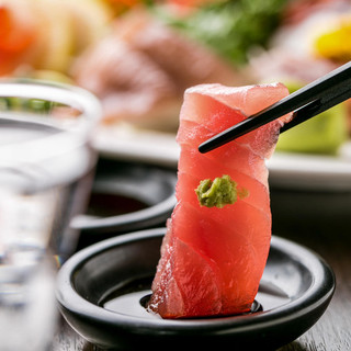 日本近海にて育まれた新鮮な朝〆鮮魚。四季折々の海鮮和