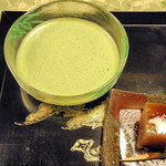 抹茶　と　自家製羊羹