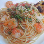 エスト! プロッシモ - ブラックタイガーとピスタチオのトマトソーススパゲッティーニ