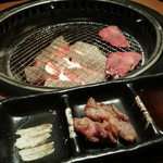 厳選和牛焼肉 犇屋 - 