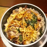 旬魚処 海蔵 - 穴子の釜めし
      この釜めしはなかなかの完成度ですよ！