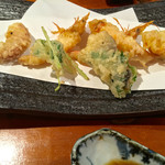 旬魚処 海蔵 - カワツエビの天ぷらですが…いろいろ揚げてくれました(^ ^)