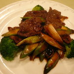 中国料理 養源郷 - ネギいり牛肉のカキ油炒め