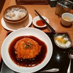 上海湯包小館 - 黒酢の天津飯セット990円（税別）