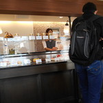 パティスリー オー フィル ドゥ ジュール - 店内