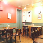 58214364 - 2016/10/30 ランチで利用。
                      店内はハロウィン仕様となってました。