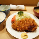 とんかつ とんき - ロースかつ定食（1900円）