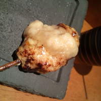 焼鳥 市松 - つくね　特製玉ねぎのソース