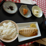 塩さばセット、570円。