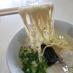 大鵬軒 - 久留米ラーメンの製麺は博多より太目