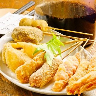 本場大阪の味◆伝統あるオリジナルソースが決め手の串揚げ