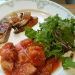 ガーデンレストラン シェフズ テラス - チキンのトマト煮、ぶり大根バルサミコなど。