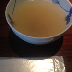 Kurozu Kurabu - 豚ランチにつく生姜スープはつくね入り。