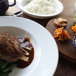 ハングアウトコーヒー - 地元産手ごねハンバーグ