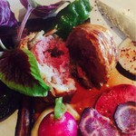 レストラン マノワ - 中のジビエの鹿肉は、癖も少なく食べやすいです♪