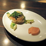 わさ - たら白子の揚げ物、紅生姜を添えて