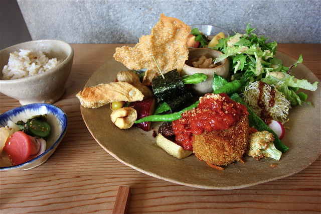 Saishoku Kousagi Sha