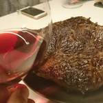 TACUBO - 2016/11　タクボ牛のステーキ　ランプ＆サーロイン約２５０ｇ（１人）ホクホク人参添えを赤ワインで！！