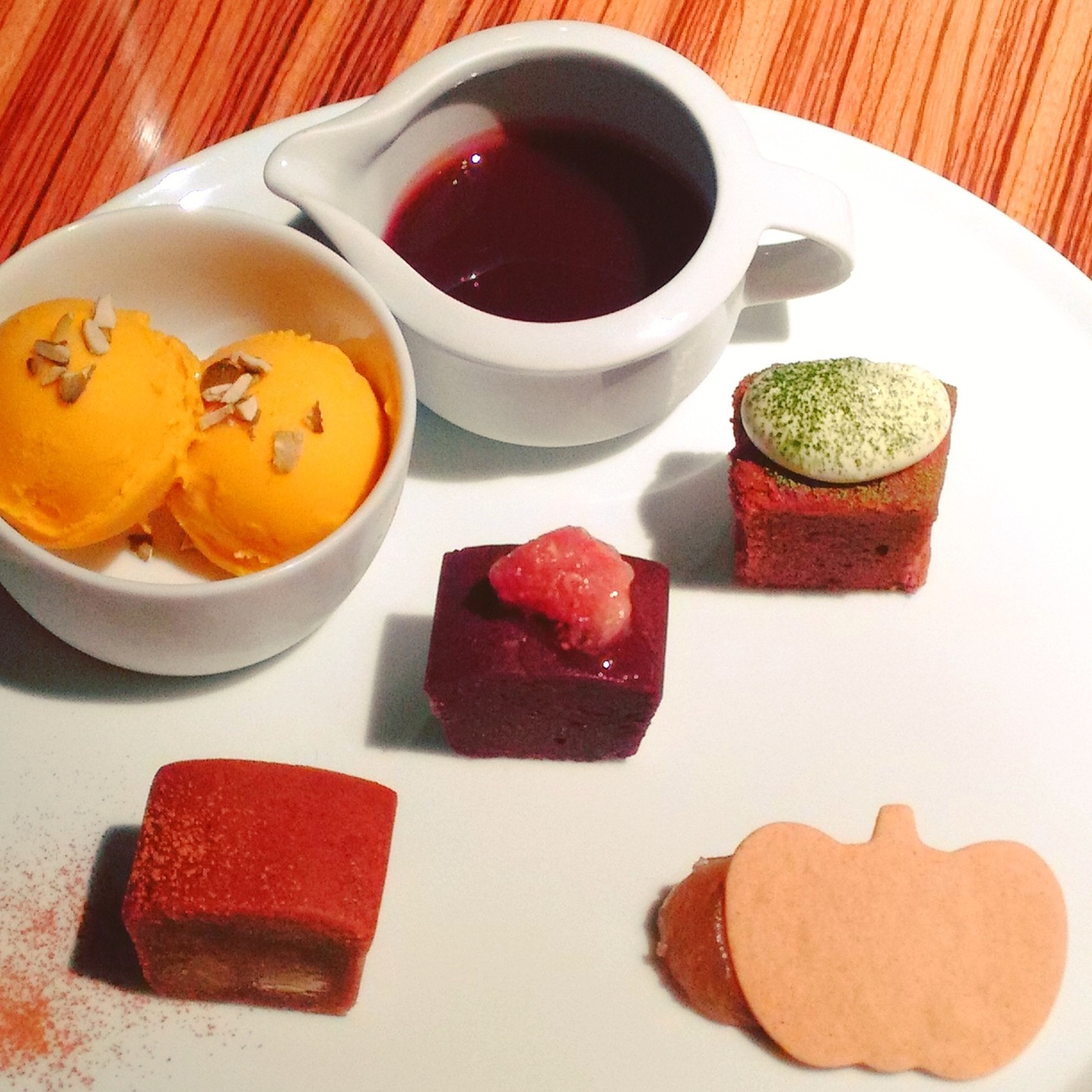 【閉店】トラヤカフェ 六本木ヒルズ店 （TORAYA CAFE） - 六本木/カフェ | 食べログ トラヤカフェ 六本木ヒルズ店 (六本木/カフェ)