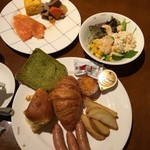 シリウス - 朝食は７０階で、パン食べ過ぎた〜(⌒▽⌒)