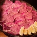 炭の家 - 特上牛タン塩