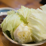 本八幡北口の串屋横丁 - 2016.11 お通しのキャベツ（180円）