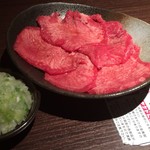 焼肉処　彩 - うまねぎ塩タン 980ye('14.05)