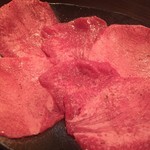 焼肉処　彩 - うまねぎ塩タン 980yen('16.09)