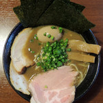 らーめん la.la.la. - 2016年10月23日(日)　ニボパイタン(ニボニボ)＋２周年記念サービスオーケストラ盛り(790円)