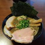 らーめん la.la.la. - 2016年10月23日(日)　ニボパイタン(ニボニボ)＋２周年記念サービスオーケストラ盛り(790円)