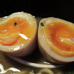 らーめん la.la.la. - 2016年10月23日(日)　ニボパイタン(ニボニボ)＋２周年記念サービスオーケストラ盛り(790円)　味玉アップ