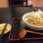 あねっこ茶屋 - みそラーメン 620円＋漬物 食べ放題^_^