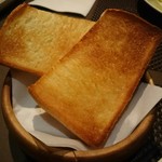 ラ・フーガ - サラダとパスタのセット(1000円) パン ※麺パスポート使用