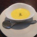 ビストロＲ - かぼちゃとにんじんのスープ