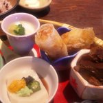 ビストロＲ - 豚の角煮・ごま豆腐・エビライスペーパー巻き揚げ・温泉卵