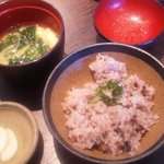 ビストロＲ - 十六穀米・漬物・お味噌汁