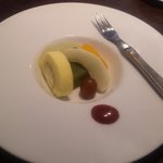 ビストロＲ - さつまいものロールケーキ・フルーツ・羊羹