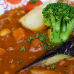 みのる食堂 - 北海道豆とひき肉・野菜のトマトカレー