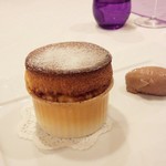 ラ ヴィオレッタ - パッションフルーツのスフレ　チョコバナナのジェラードとともに