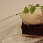 ラ ヴィオレッタ - ポネ　レモングラスのジェラード添え