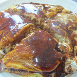 Yoshida Okonomiyaki - ハンバーガー風、外見はお好み焼きです。