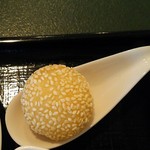 中国レストラン 雪園 - 胡麻団子