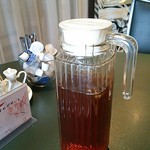 中国レストラン 雪園 - このポットサービスのウーロン茶が旨い