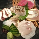 海住 - お造り全種類盛合せ二キレ