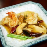 趙楊 - 〔海老と松茸の宮保炒め〕