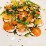 オーガニックマッシュルームのカルパッチョ風 680円