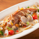 Sommelier Kitchen yuB yum - 魚介の美味しさを存分に！アクアパッツァ