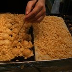 Takoyaki Ebisu - 大盛のてんかす入りで食感とキジの甘みはバッチリ合ってイケマス！！