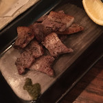 いっ哲 - 黒豚バラ肉の炙り焼き