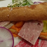 フランス料理 Fleurir - 山形豚のテリーヌとパプリカのムース ミルフィーユ仕立ての前菜